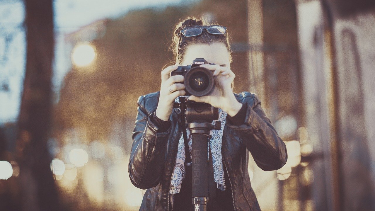 "Faut-il prendre en photo des biens immobiliers avec un objectif grand angle ?"