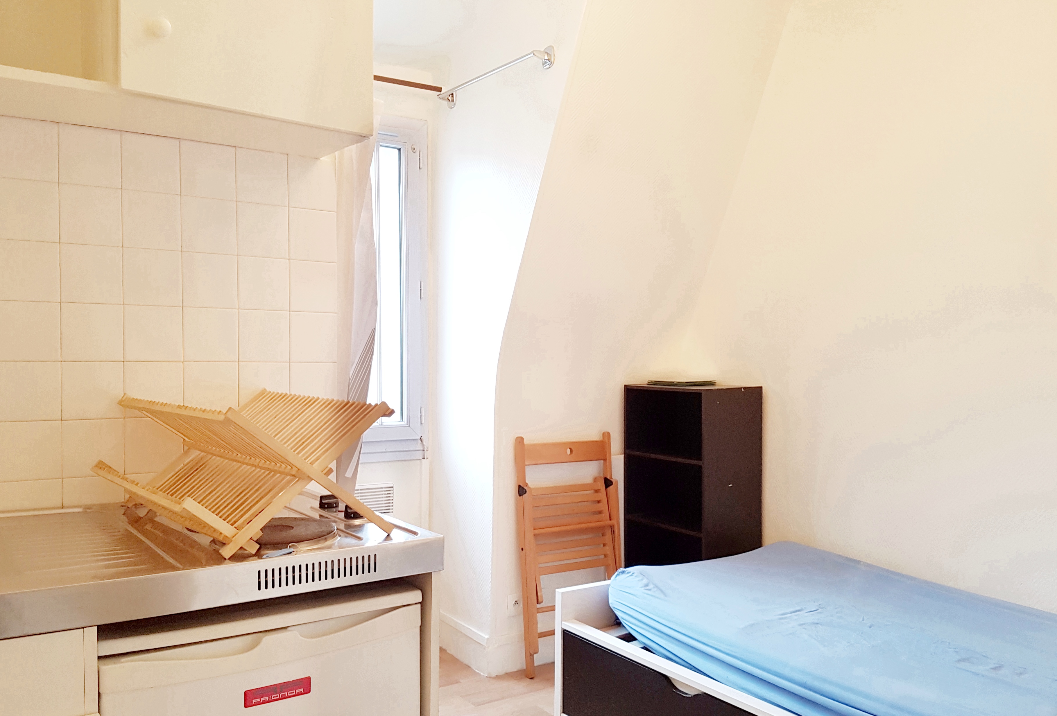 "Vivre dans une chambre de bonne  Paris !"